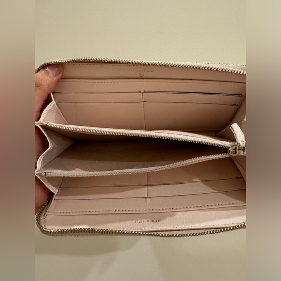 Chanel Tweed Deauville zip around wallet - Picture 5 of 12